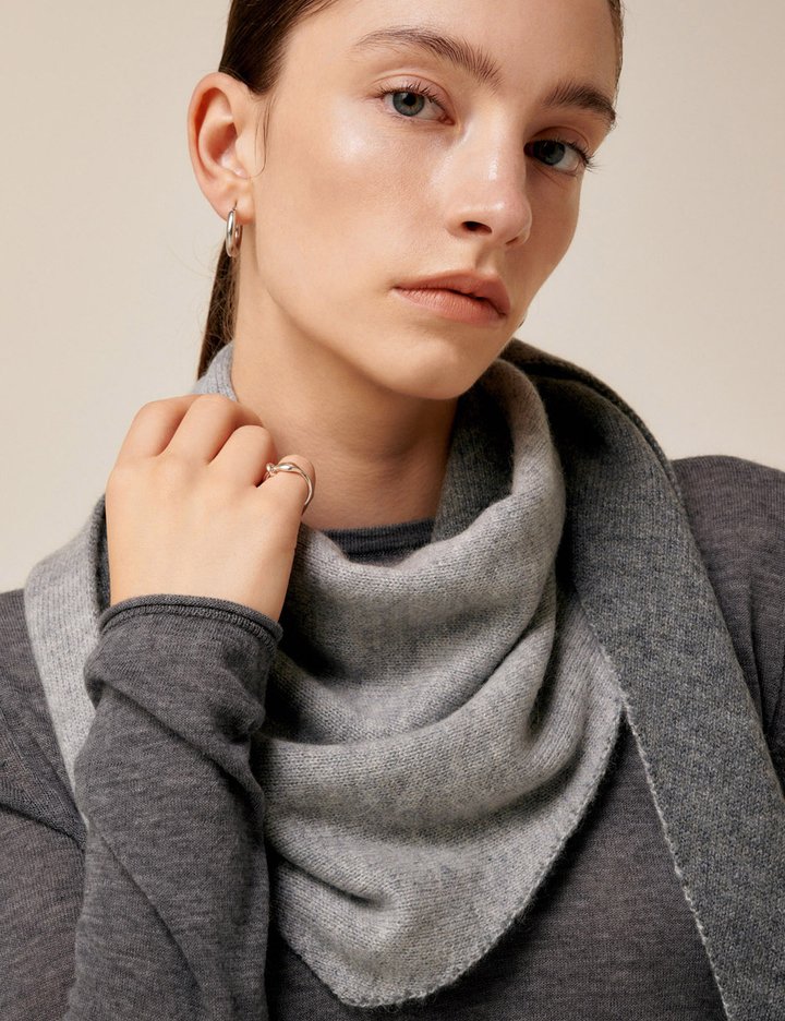 [생럭슈] 캐시미어100% 삼각 쁘띠 머플러 그레이