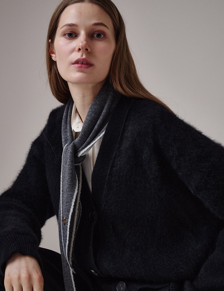 [생럭슈] 울 100% 삼각 쁘띠 머플러 화이트 그레이