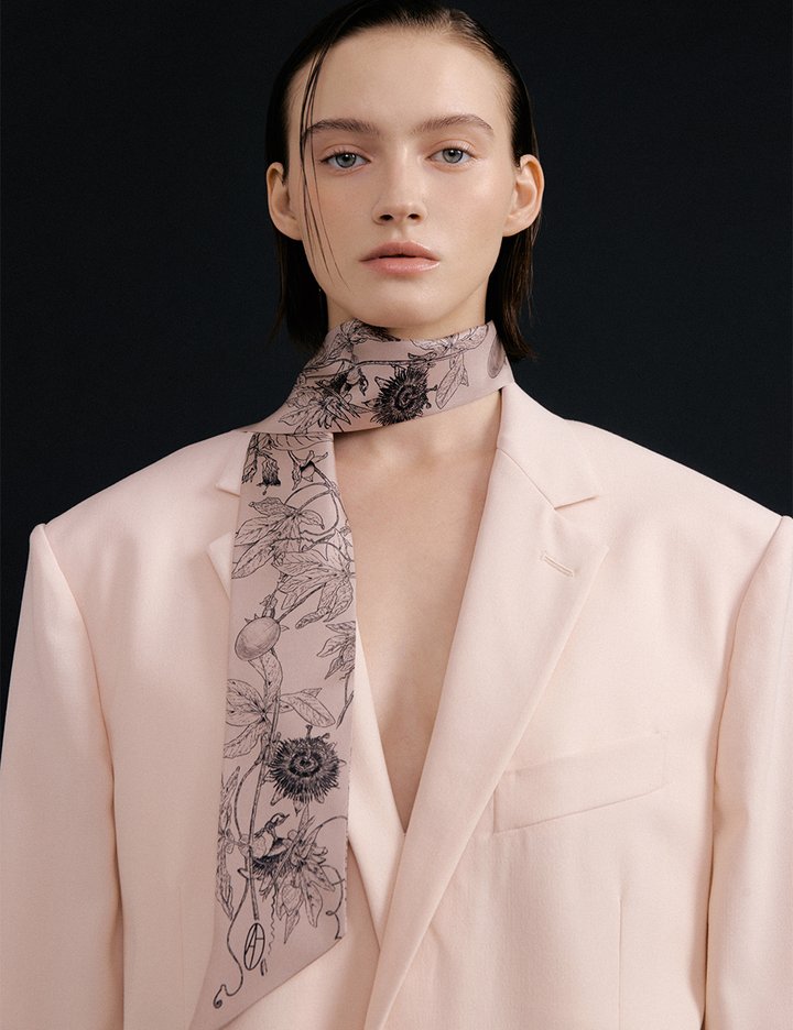 [아비나펠르] 보타닉 가든 롱 트윌리 실크 스카프 (라이트 토프)