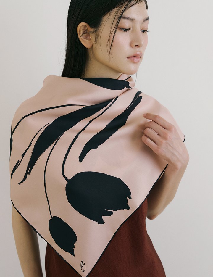 [아비나펠르] 블룸 스퀘어 실크 스카프 90 - 로즈