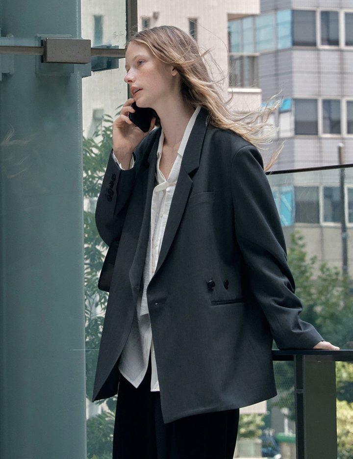 [시야쥬] 사이드 버튼 오버 핏 블레이저_차콜 (SIOT4147)