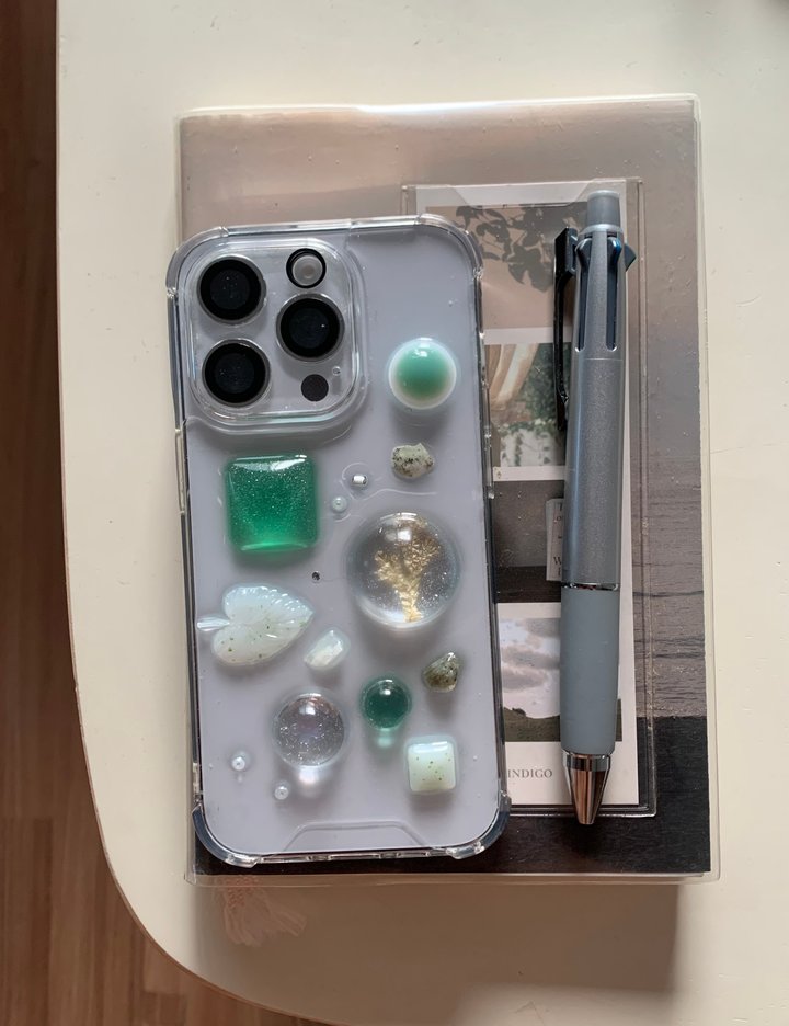 [온우주] 윈터 그린 겨울 레진 케이스