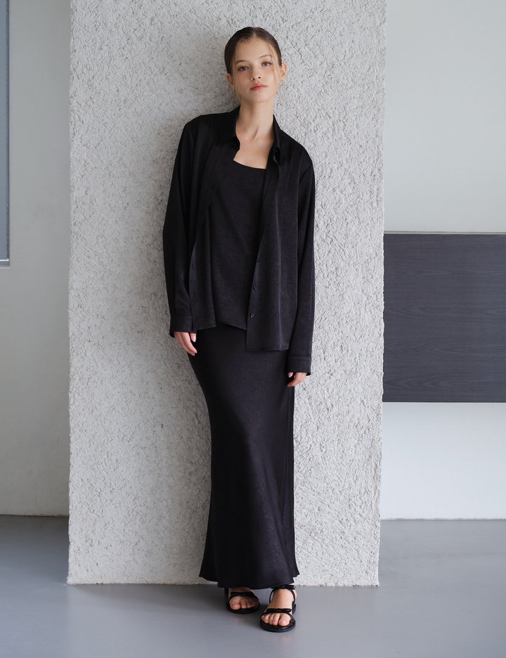 [라벤더앤오트] 에어리 실키 글로스 셋업 - 밴딩 머메이드 스커트 (블랙)