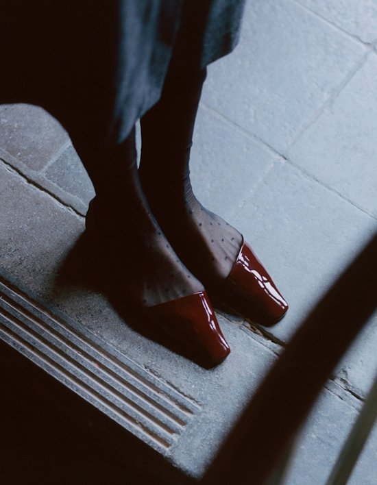 [더클로이스터] 포인티드 플랫 슬링백 (3 Colors)