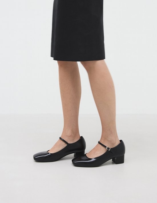 [더클로이스터] 미니멀 메리제인 펌프스 (3 Colors)