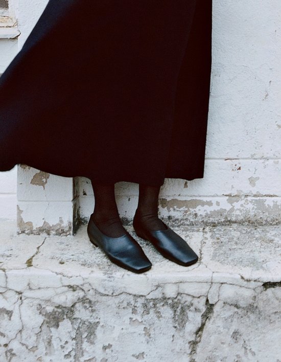 [더클로이스터] 롱 스퀘어 토 로퍼 (6 Colors)