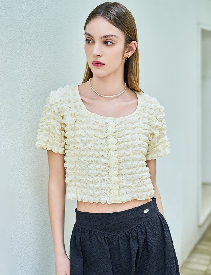 [제너럴아이디어] 스퀘어 엠보 반팔 블라우스 YELLOW / WBD2L55531