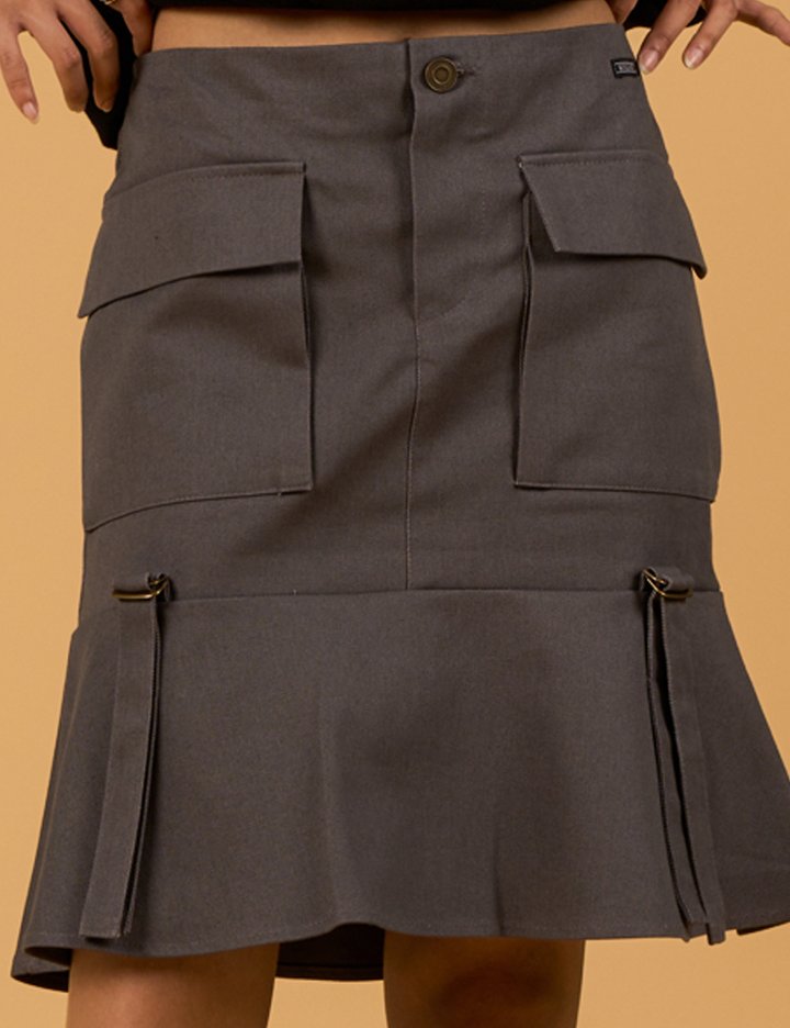 [콜릿] 미디 카고 스트랩 플레어 롱스커트_GRAY