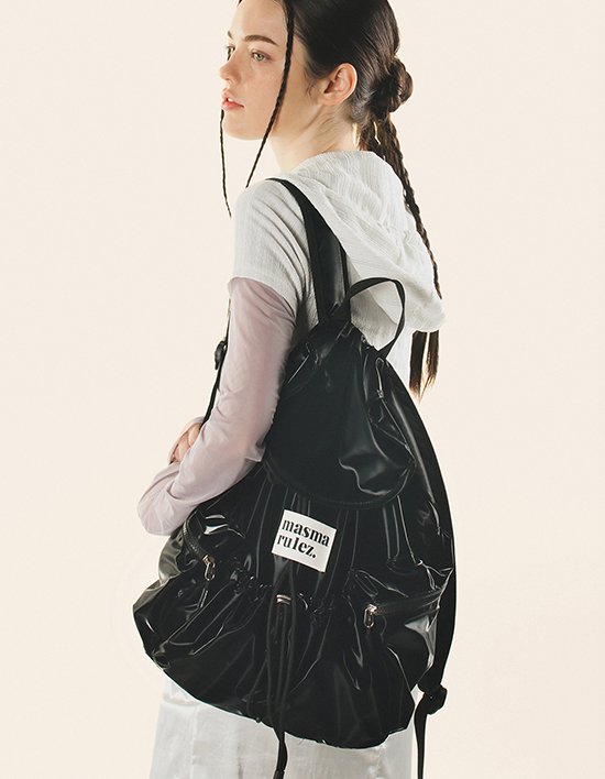 [마스마룰즈] 스트링 플랩 백팩_글리터리 블랙 (단품)