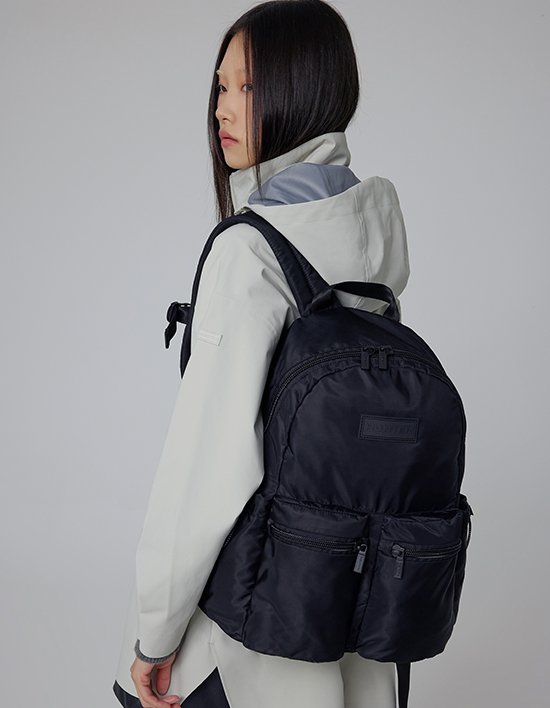 [헌터] 투포켓 라지 백팩 - 블랙 HDWK025BBZBLK