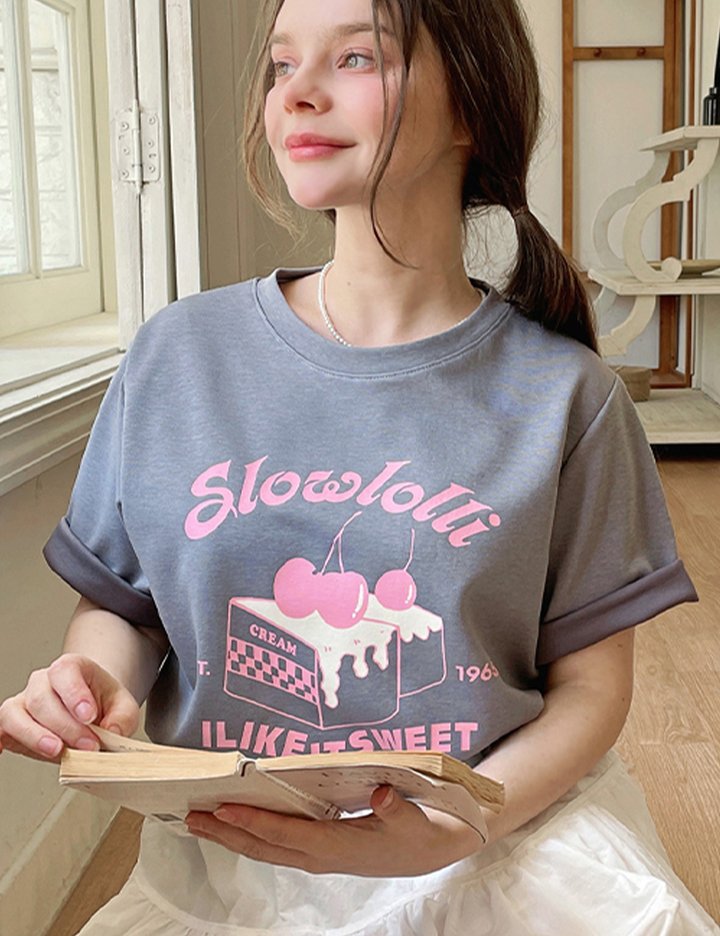 [슬로우롤리] 라이크 스윗 티셔츠 - 그레이
