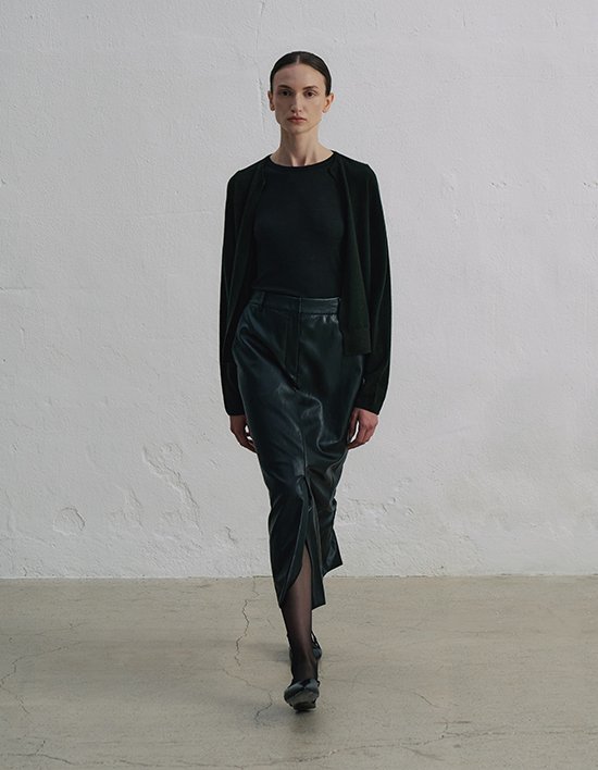 [앤클라인]슬릿 페이크 레더 스커트 S5HW010