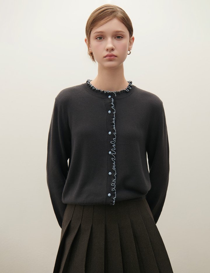 [샤틴] 배색 프릴 버튼 니트 가디건 O254T972