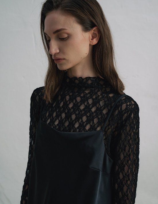 [앤클라인]모크넥 레이스 티 블라우스 O5HW015