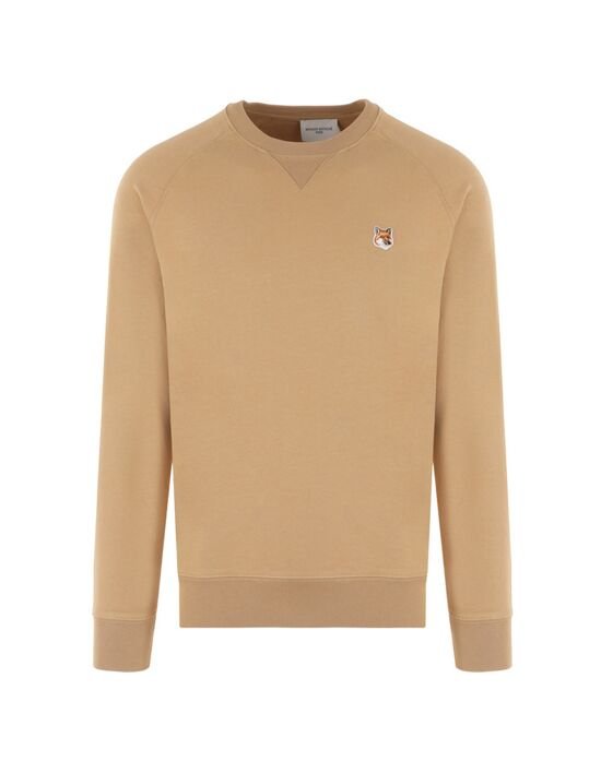 [메종 키츠네] 23FW 폭스 패치 맨투맨 베이지 AM00303KM0001 P220