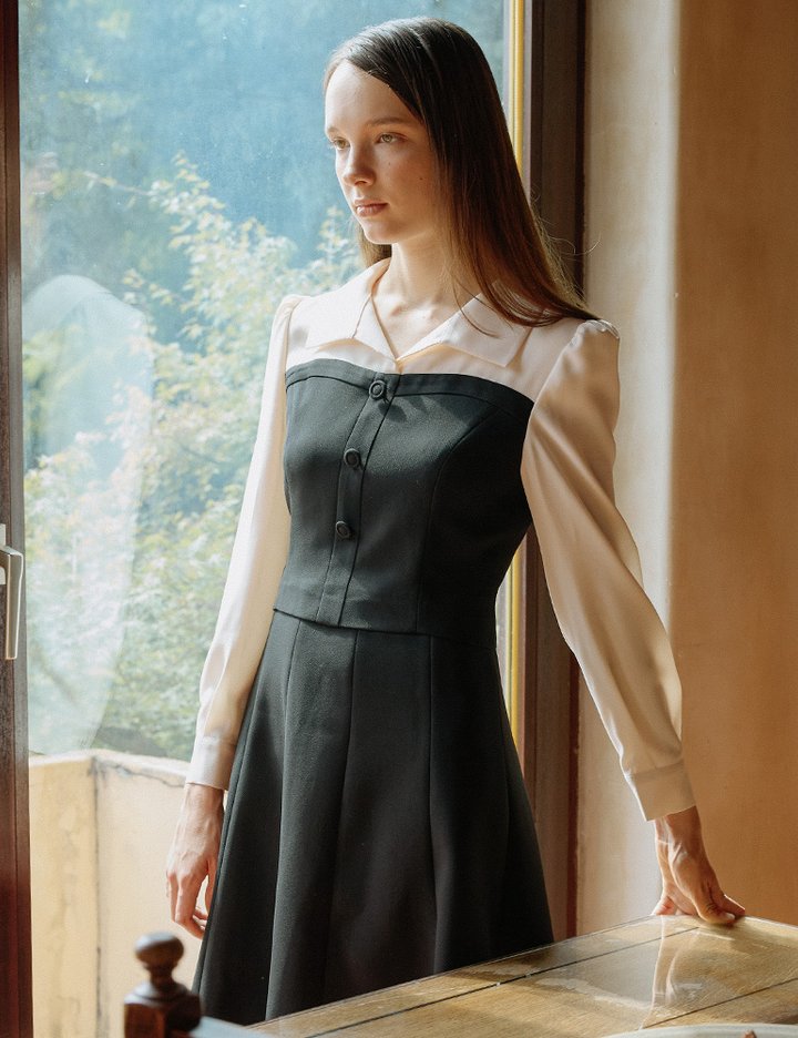 [샤틴] 배색 카라 벨트 플레어 원피스 S254T601