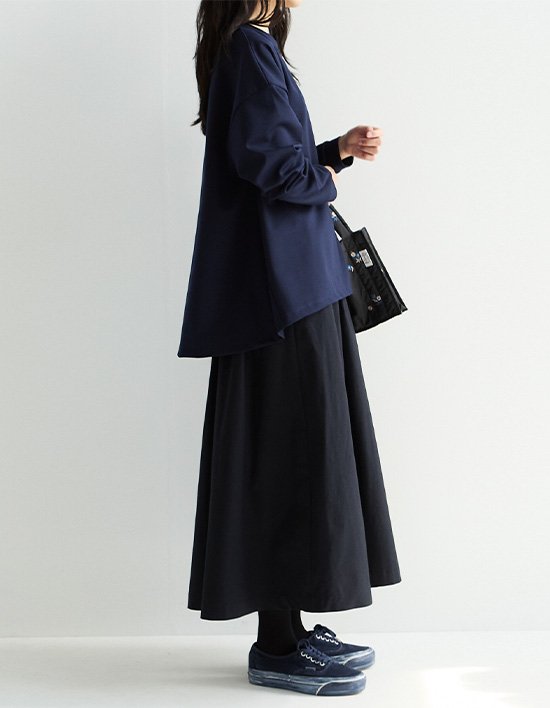 [고드나트] 플레어 실루엣 폰테 탑(네이비)