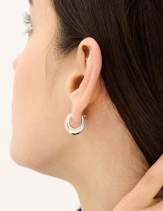 [이에르로르] 샴페인문 실버 구뜨 오벌 귀걸이 S 2종 (택 1)