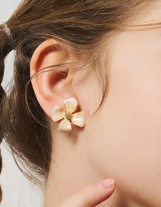 [다나버튼] 엠마 데인티 꽃 귀걸이