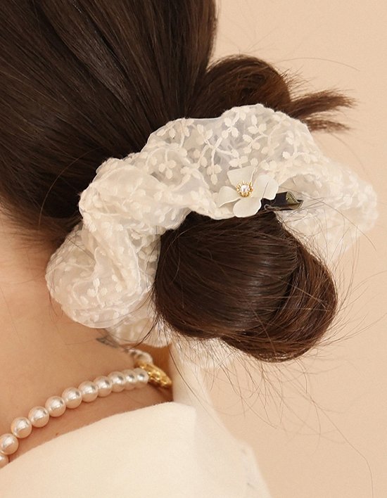 [다나버튼] 젠틀 레이스 플로랄 스크런치