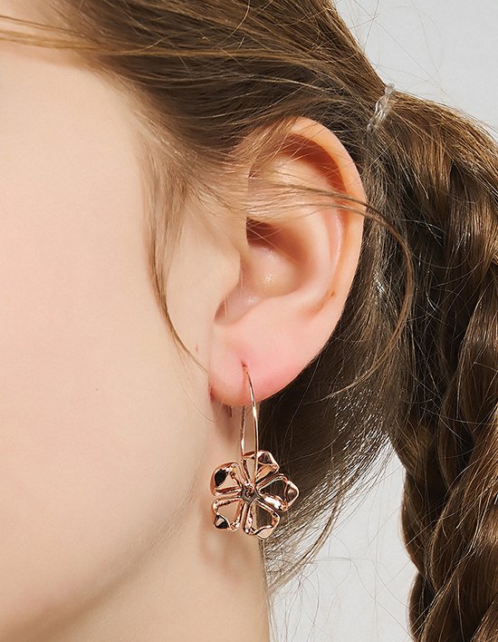 [다나버튼] 조이 블라썸 후프 꽃 귀걸이