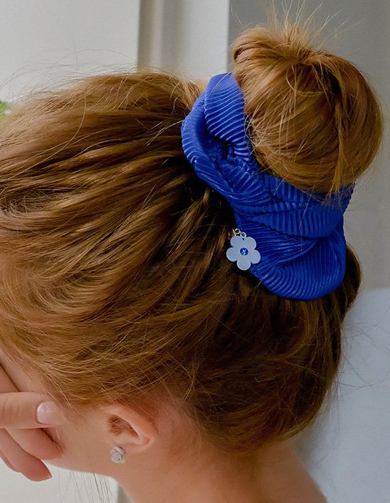 [다나버튼] 배꽃 플라워 플리츠 곱창밴드 스크런치