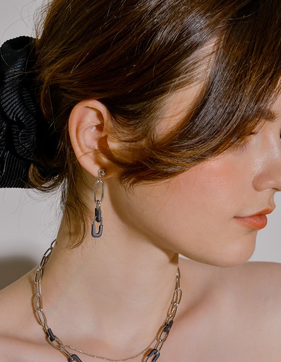 [다나버튼] (FW)컬러드 링크체인 언발런스 귀걸이