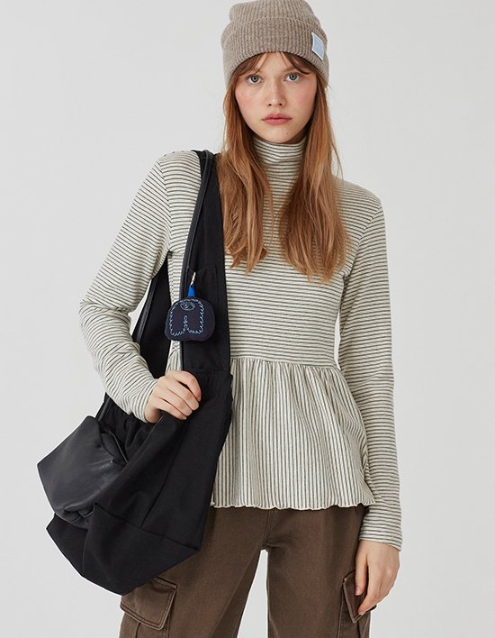 [비트윈에이앤비] 플레어 스트라이프 터틀넥 3컬러 (택1)