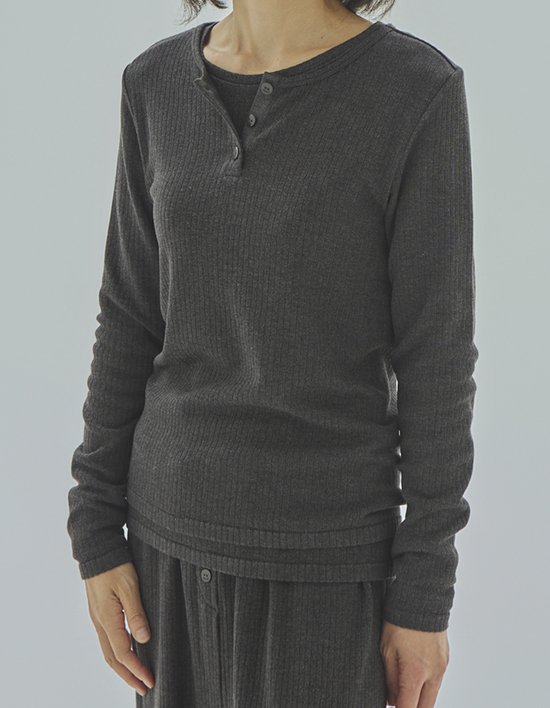 [세컨스킨] 심리스 골지발열 버튼 긴팔탑 2종 (택1)