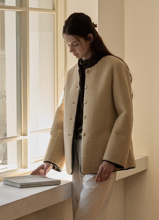 [비뮤즈맨션] 시어링 무스탕 하프 코트 베이지