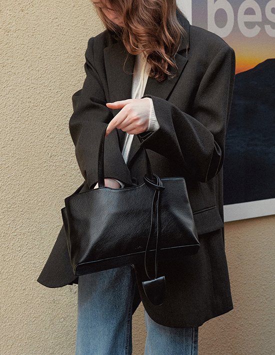 [로에일] 클래식 스퀘어 토트백 - 블랙