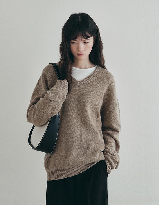 [로에일] 알파카 울 브이넥 오버핏 니트 - 브라운