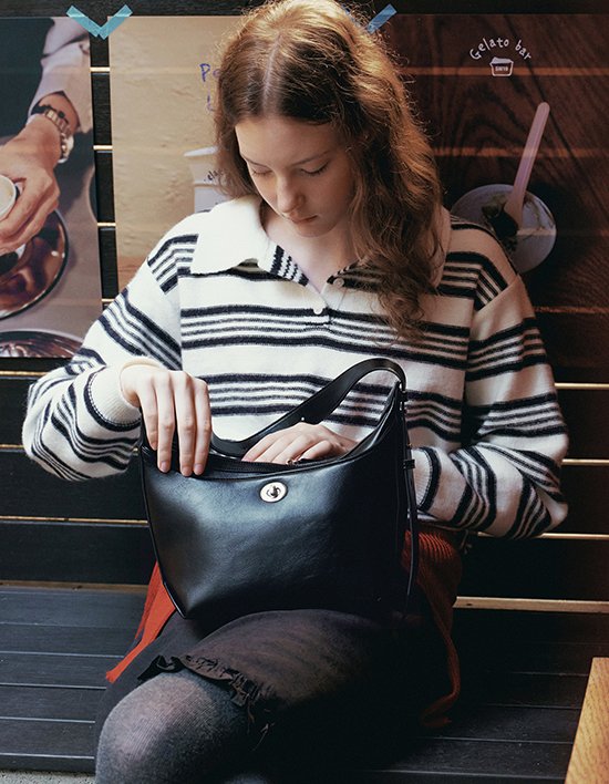 [로에일] 락 버클 호보백 - 블랙