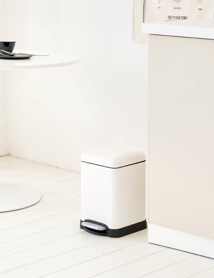 [하우스레시피] 밀리 무소음 페달 휴지통 6L