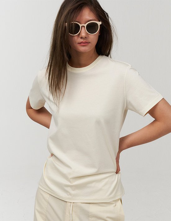 [SAAI] 슬림 커버 스티치 티 크림