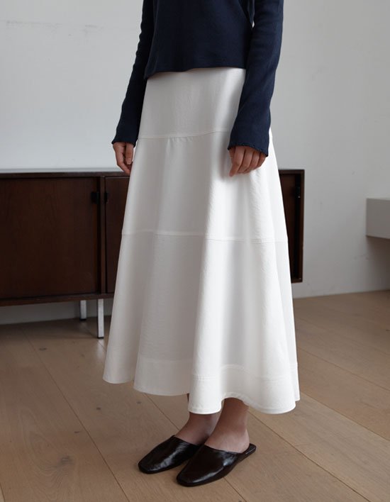 [38컴온커먼] 퓨어 티어드 미디 스커트 (화이트)