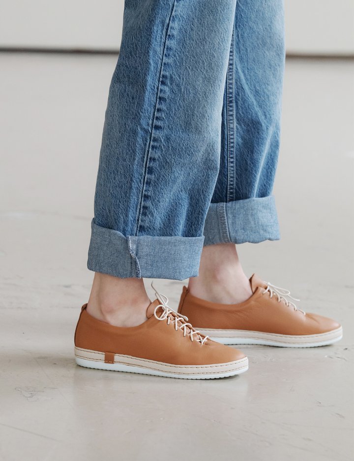 [지쎄] 천연가죽 플로우 스니커즈 GIS-44296 2종 (택1)