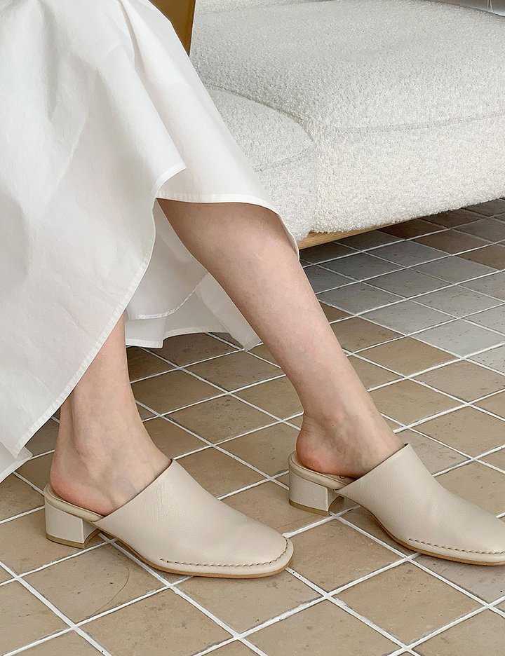 [지쎄] 천연가죽 버니스 스퀘어 뮬 슬리퍼 GIS-43264 2종 (택1)