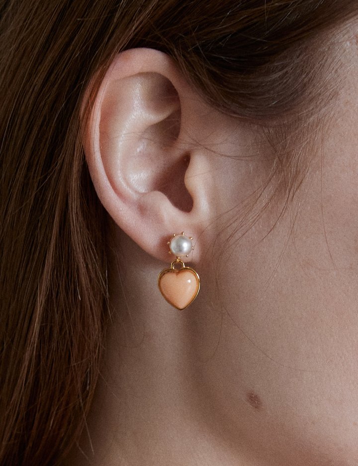 [메리모티브] 코랄 하트 진주 귀걸이 (단품)