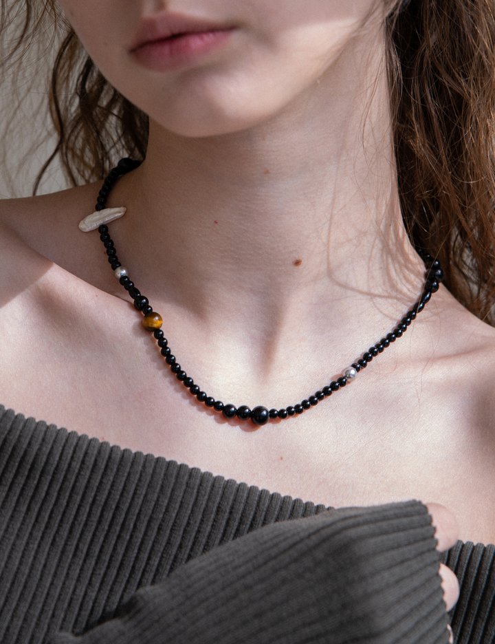 [메리모티브] 블랙 오닉스 브라운 젬스톤 목걸이 (Free)