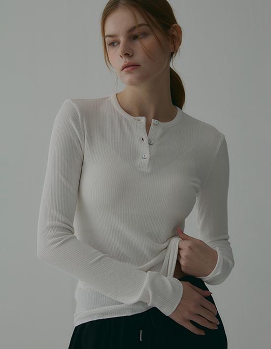 [em] E18 헨리 넥 롱 슬리브 티셔츠_화이트