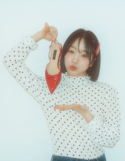 [르바즈] 글로시 슬링백_레드