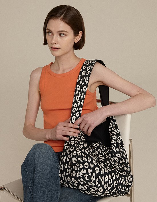 [비덜스트] 레오파드 빅 스퀘어 리버서블 호보백 3종 (택1)