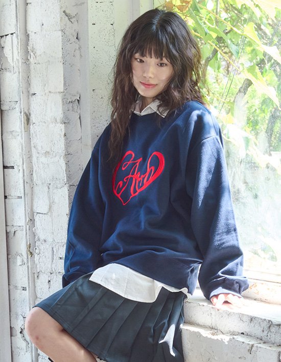 [엠블러] LOVE, LOVE AMB 자수 맨투맨 티셔츠 AMM1308 네이비 (택1)