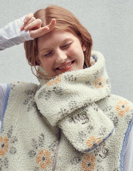 [엠블러] Cozy flower 자수 양털 머플러 MOK201 아이보리 (택1) (FREE)