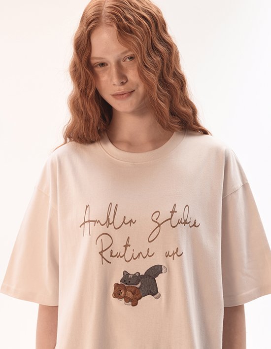 [엠블러]Biting little bear 자수 반팔 티셔츠 AS1204 아이보리 (택1)