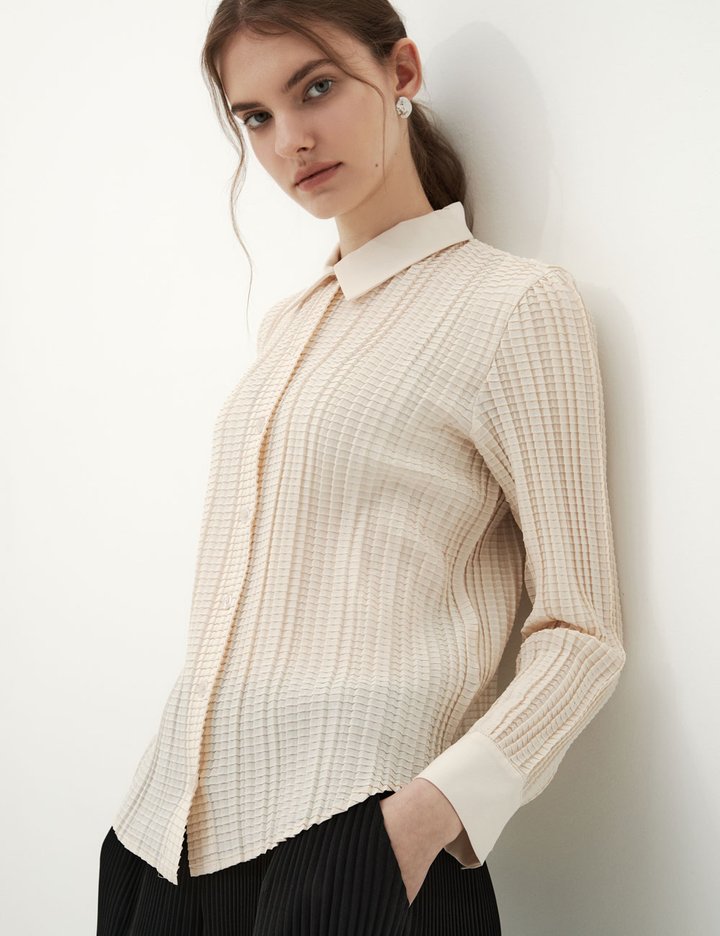 [몽플리쎄] 여성 콘 플리츠 로맨틱 셔츠 (아이보리)