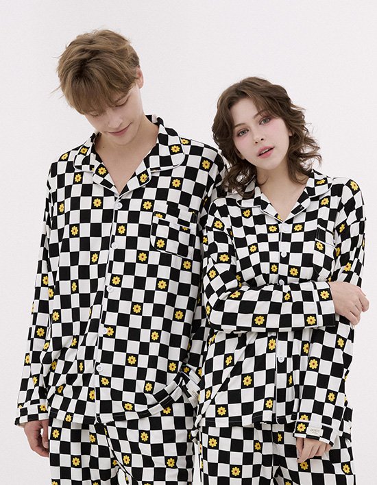 [도씨] 2PACK/실크핏 플라워체커 긴팔 커플 잠옷 세트