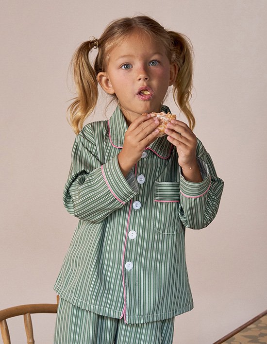 [도씨 키즈] 실크핏 웬즈데이 긴팔 키즈 잠옷 세트