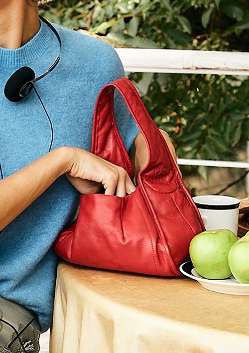 [로로안코] 램 스킨 미니 호보 클래식 체리